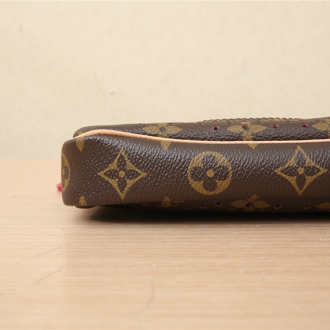 *LOUIS VUITTON Vintage Hollowed-out Mahjong Bag-Hana Vintage