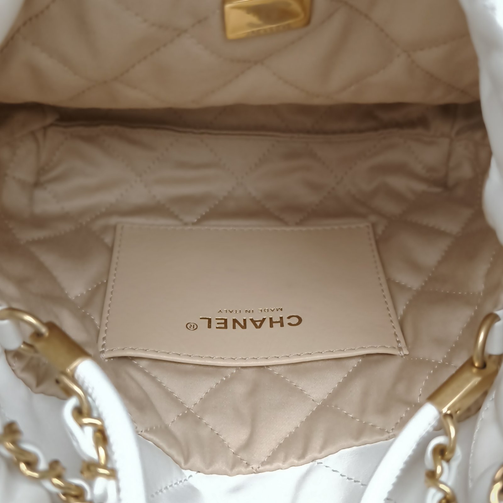 *CHANEL 22Bag Tote Bag Mini 20cm