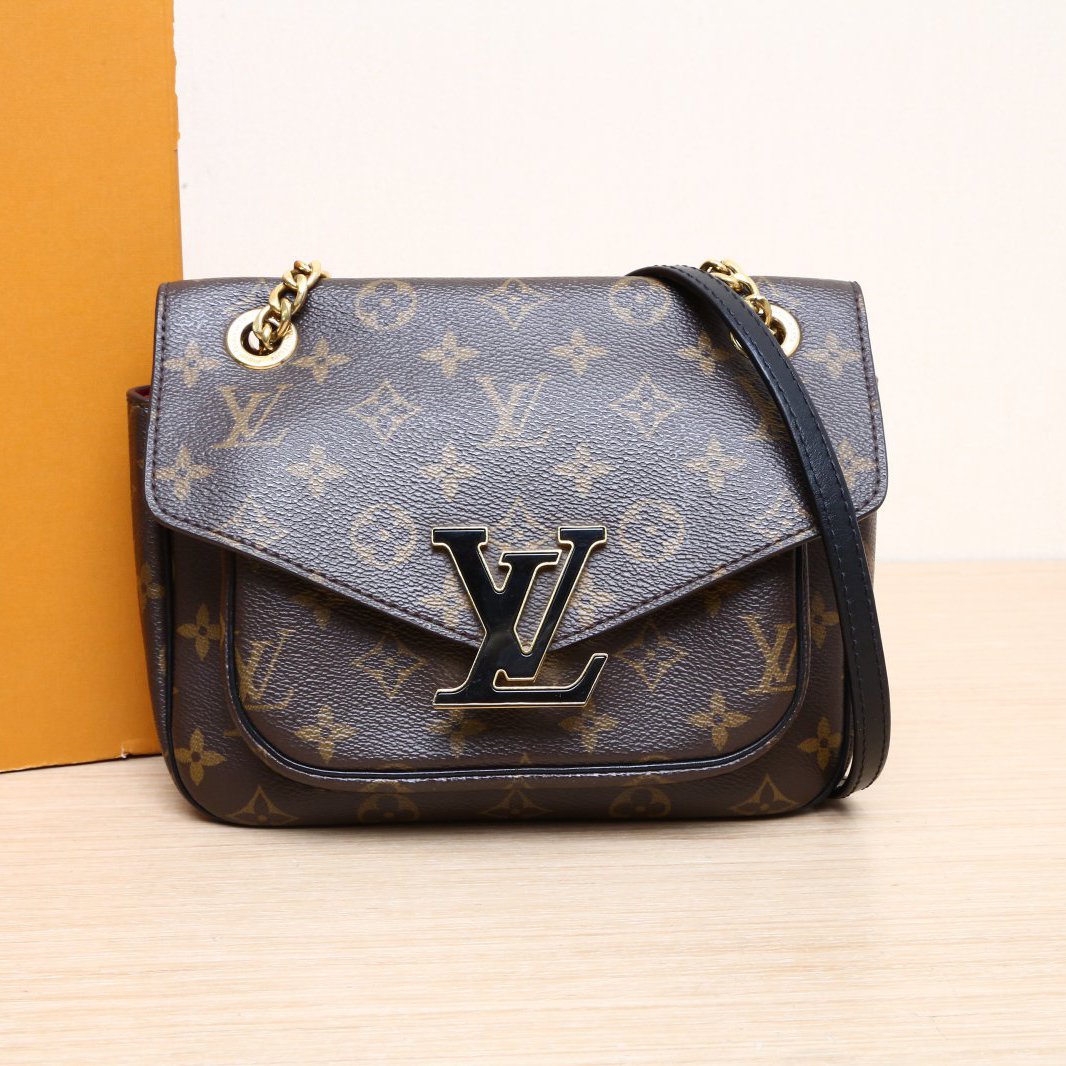 *LOUIS VUITTON PASSY Chain Pochette Metis-Hana Vintage