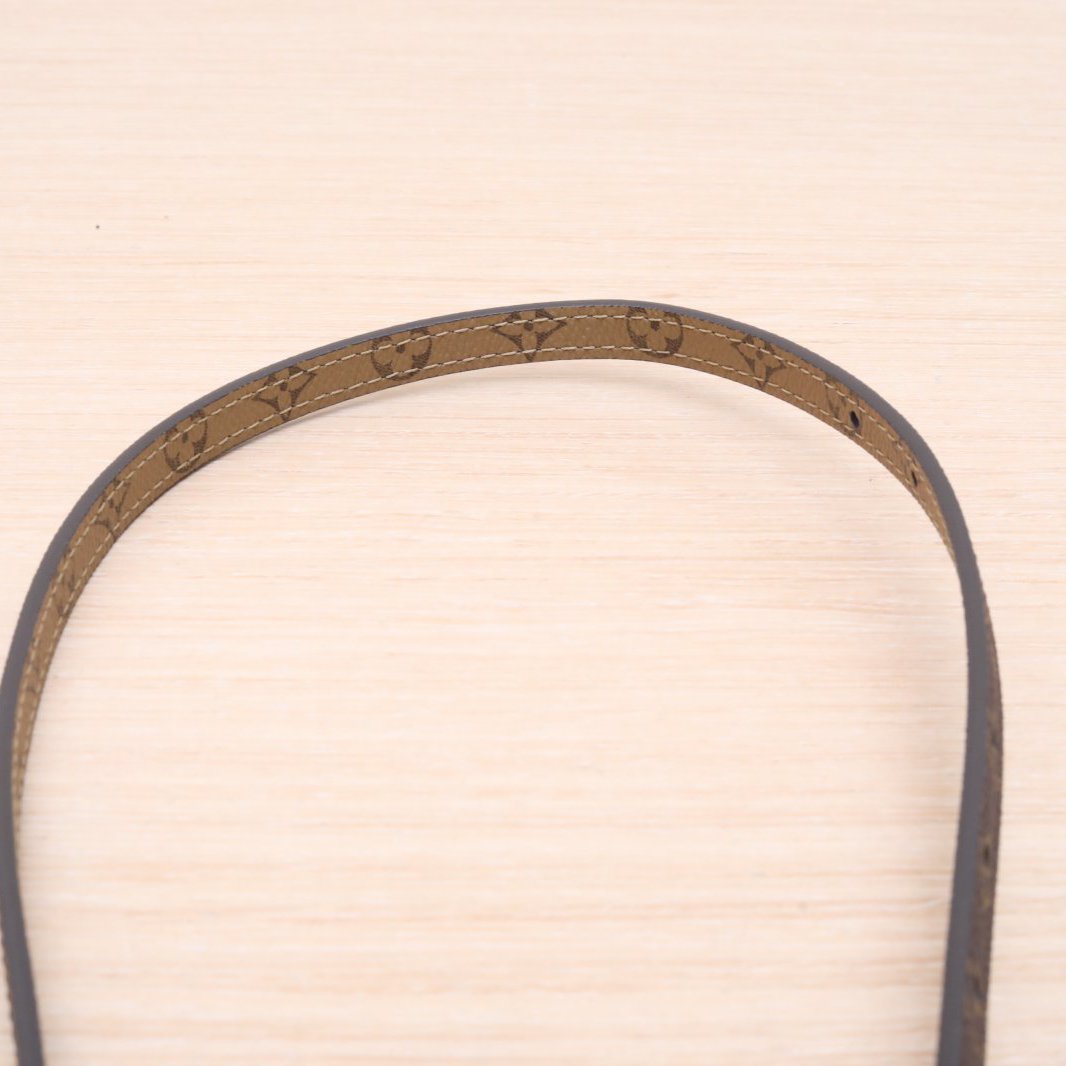 LOUIS VUITTON Onthego BB 18