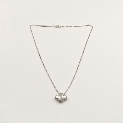VAN CLEEF&ARPELS Vintage Alhambra Medium Single Flower Necklace Laser Engraving 18K White Gold-Hana Vintage
