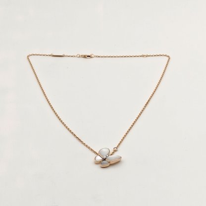 VAN CLEEF&ARPELS Two Butterfly Diamond Necklace 2 Diamonds Diamond,18K Rose Gold,Mother of Pearl-Hana Vintage