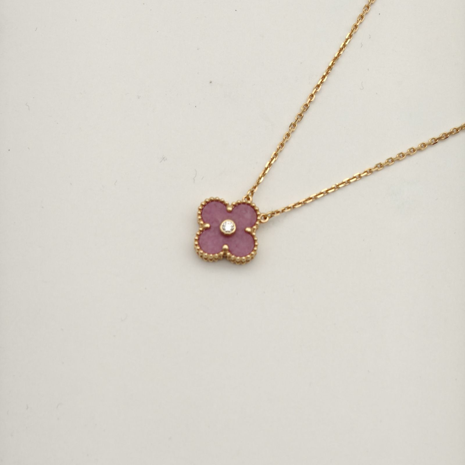 VAN CLEEF&ARPELS Vintage Alhambra Medium Single Flower Necklace 2021 Christmas Single Diamond Diamond,18K Rose Gold,Rhodolite Garnet-Hana Vintage