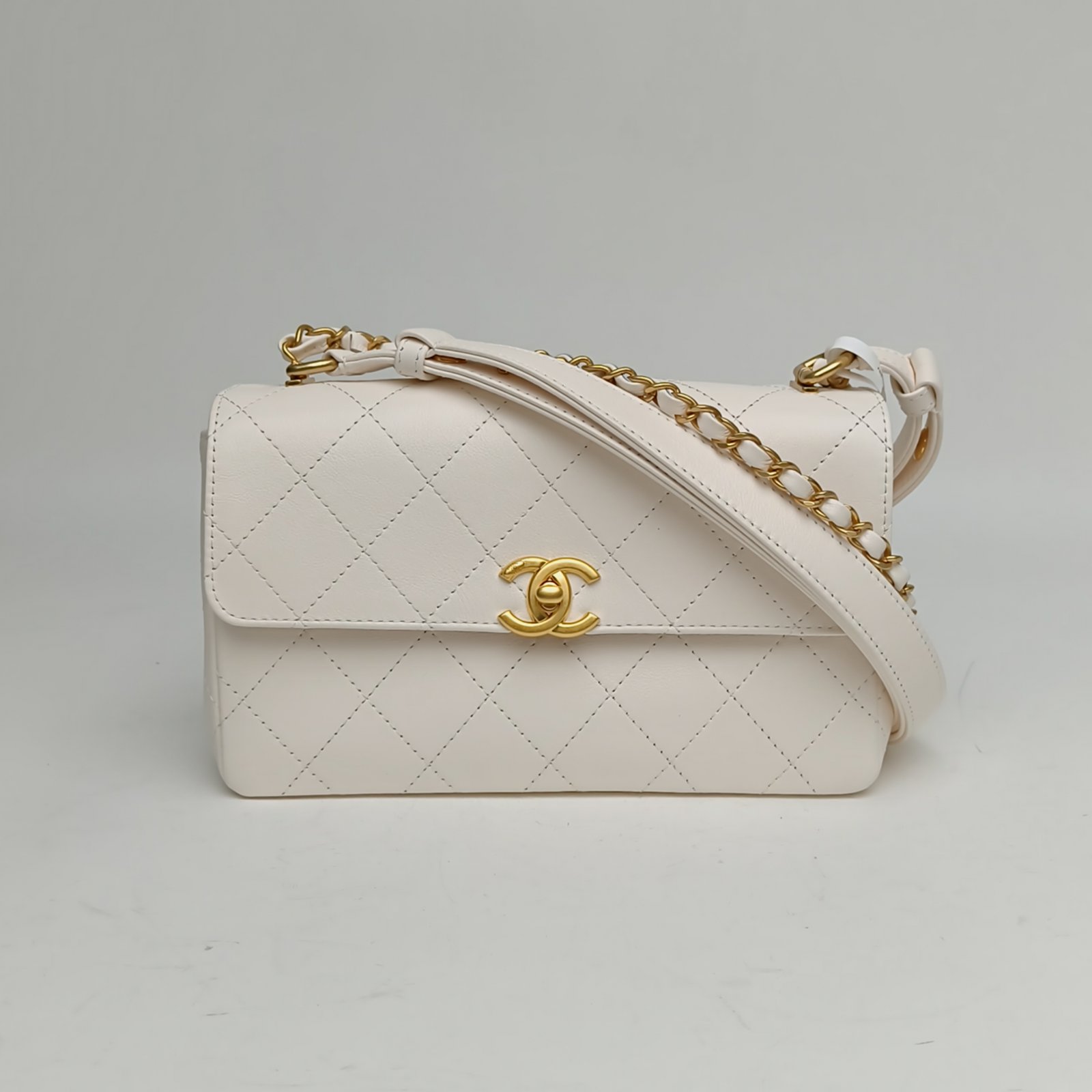 CHANEL 26S Flap Bag Fixed Double Shoulder Straps