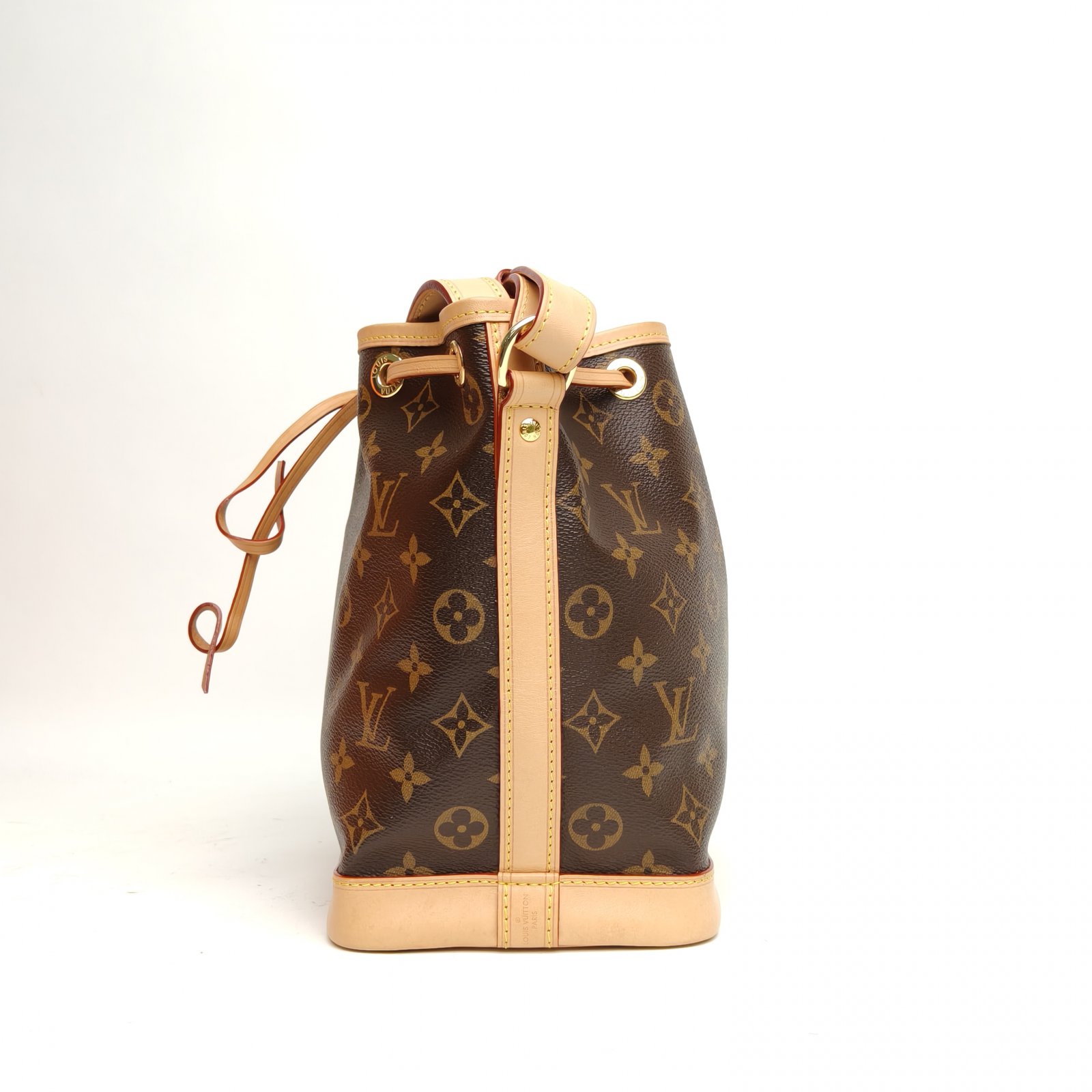 LOUIS VUITTON NOÉ Bucket Bag BB 22