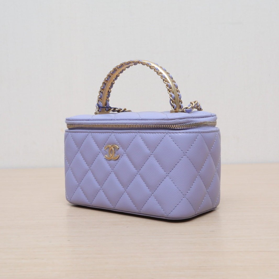CHANEL 24A Handheld Long Box Cosmetic Bag with Mirror