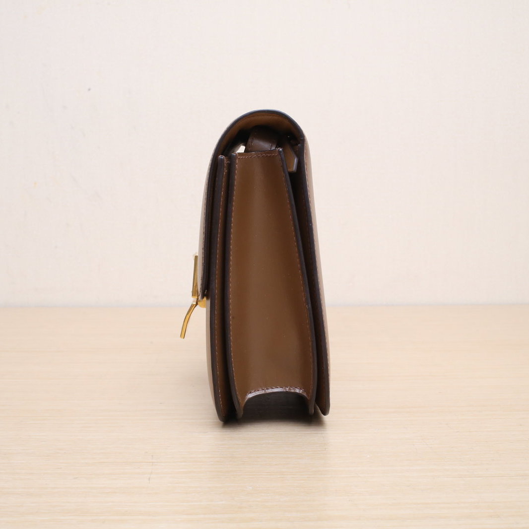 *CELINE Classic Box Medium Size-Hana Vintage