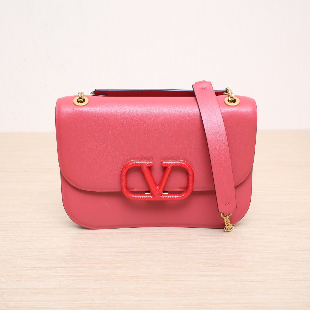 *VALENTINO Red New Logo Saddle Chain Bag, Small Size, 20CM-Hana Vintage