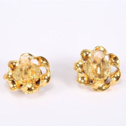 CHANEL Vintage Art Glass flower gold edge clip-on earrings Alloy-Hana Vintage