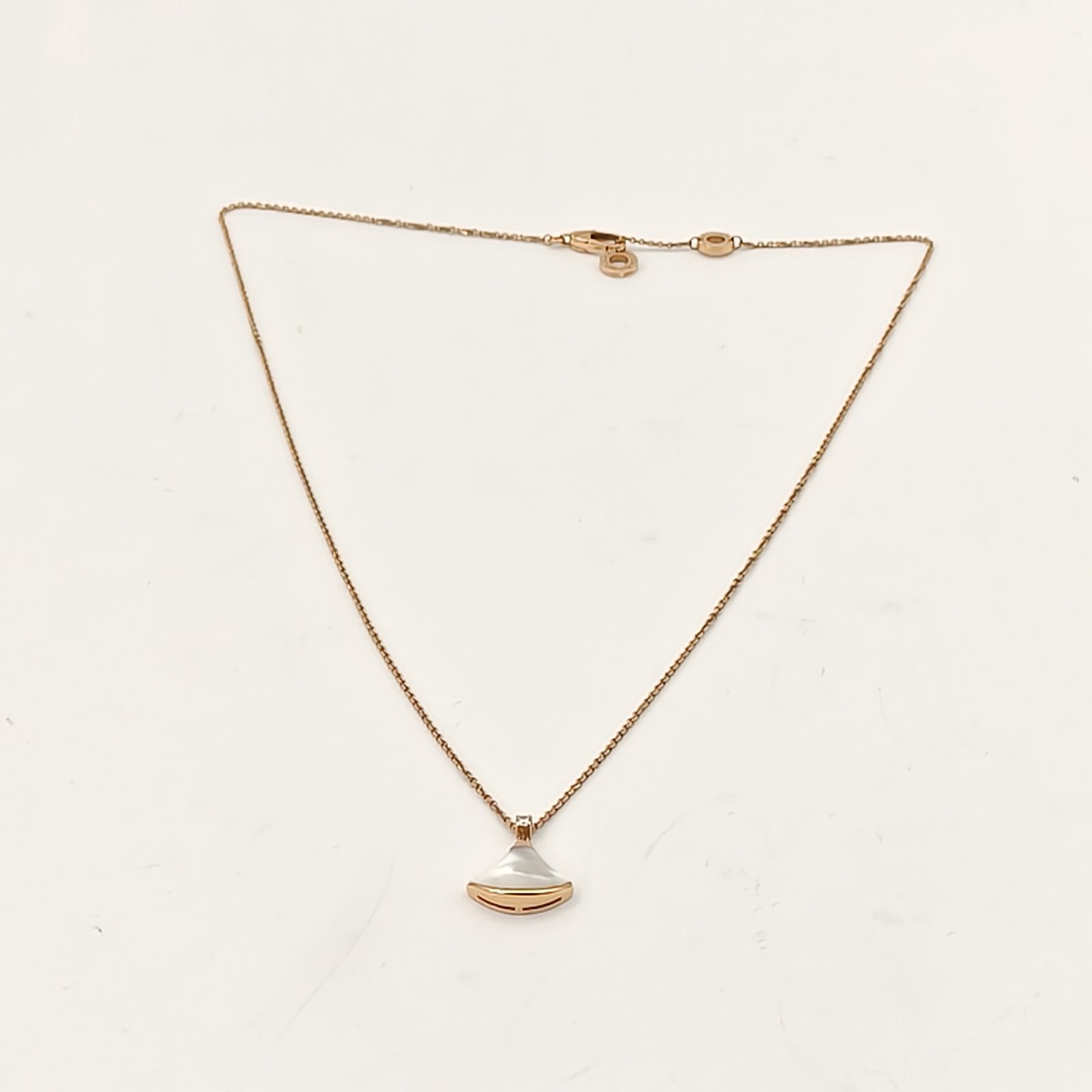 BVLGARI DIVAS DREAM Mother of Pearl Single Diamond 18K Gold Necklace 18K Rose Gold,Diamond-Hana Vintage