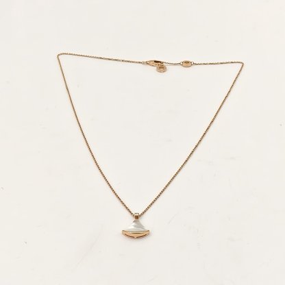 BVLGARI DIVAS DREAM Mother of Pearl Single Diamond 18K Gold Necklace 18K Rose Gold,Diamond-Hana Vintage