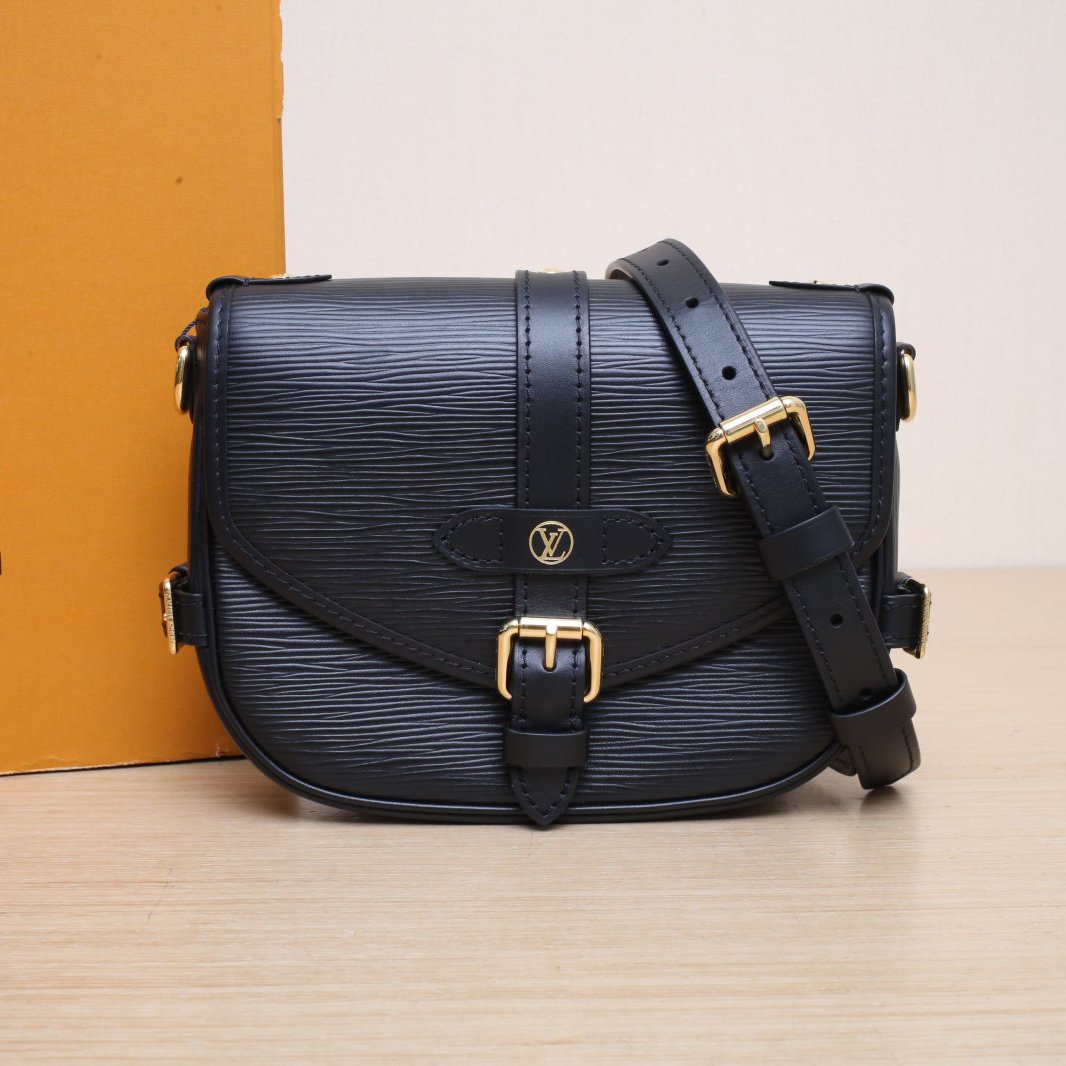 *LOUIS VUITTON Black EPI Grained Cowhide, Chip, Saumur Gemini, Small Size 20, Grained-Hana Vintage
