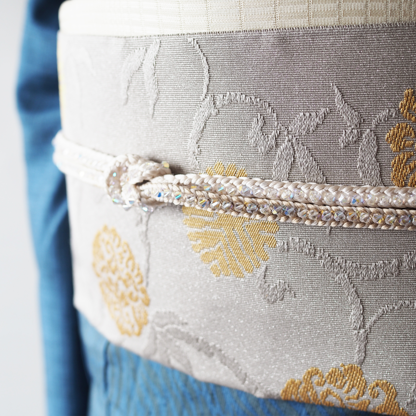 帯】【袋帯】シルバーグレー つづれ織 笹蔓文様 金彩花文 フォーマルに