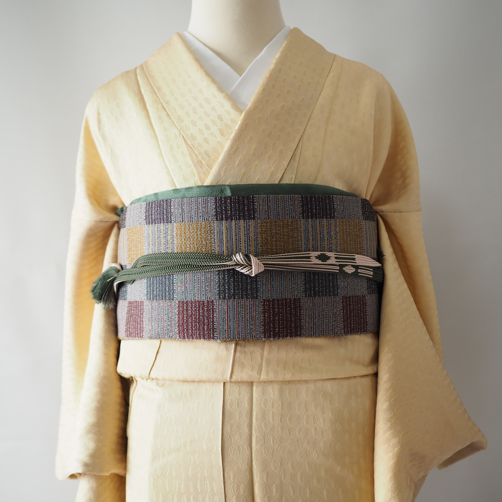 着物】【紬】本場大島紬 茶葉文 シックな植物文様 No.43-コロモコヨミ