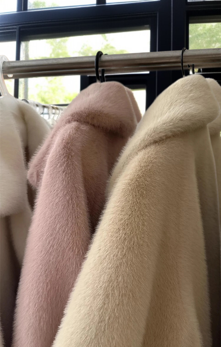 水貂絨金扣加厚大衣