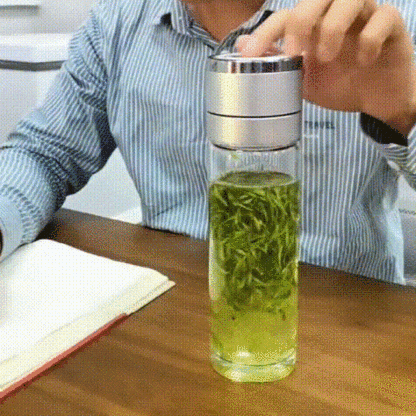 One-button lid opening tea and tea leaf separation cup