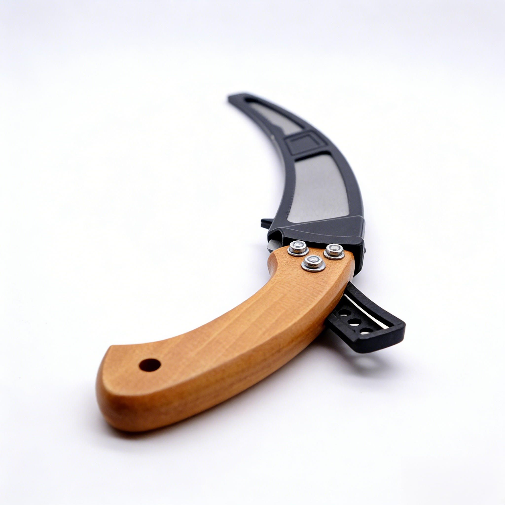 Long hand saw for woodworking and carpentry