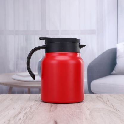 Thermal insulated stainless steel pot steeps tea aroma.