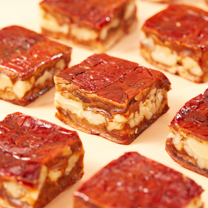 Date and Walnut Sandwich Pie