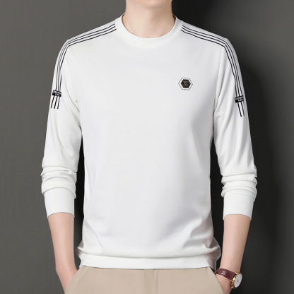 เสื้อยืดแฟชั่นและสบาย