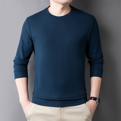 เสื้อปกคอกลมสีทึบที่ผู้ชายต้องมีสำหรับฤดูใบไม้ร่วง