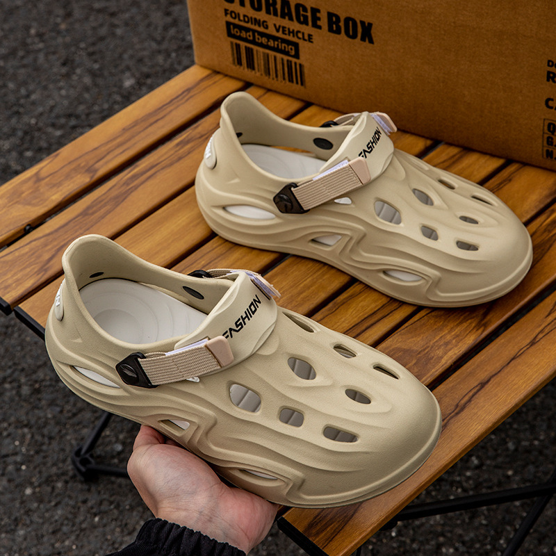 ผู้ชายเหยียบอุจจาระไม่มีกลิ่นรองเท้า Crocs แบบปิดส้นสามารถใส่ขับรถได้