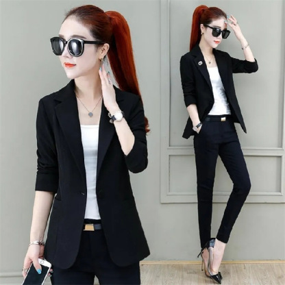 เสื้อเบลเซอร์รุ่นสั้น มีเอกลักษณ์ ดูหรูดูแพง