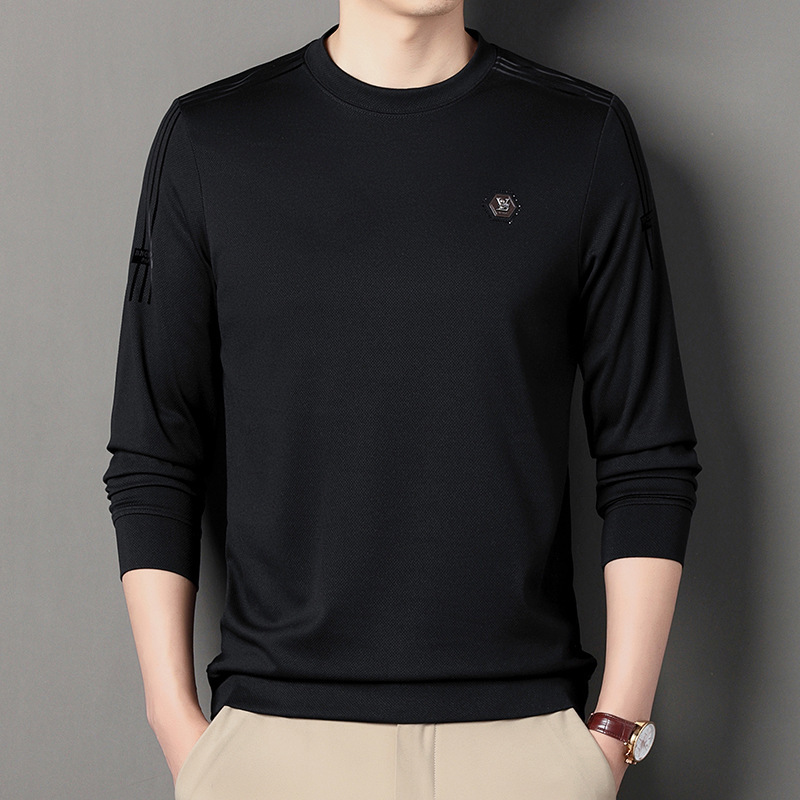 เสื้อยืดแฟชั่นและสบาย