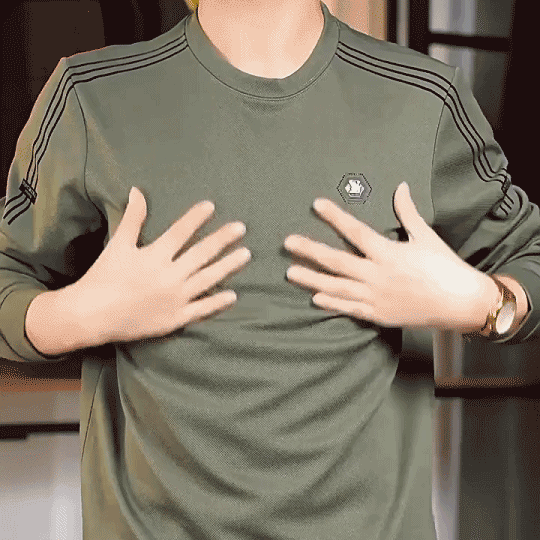 เสื้อยืดแฟชั่นและสบาย