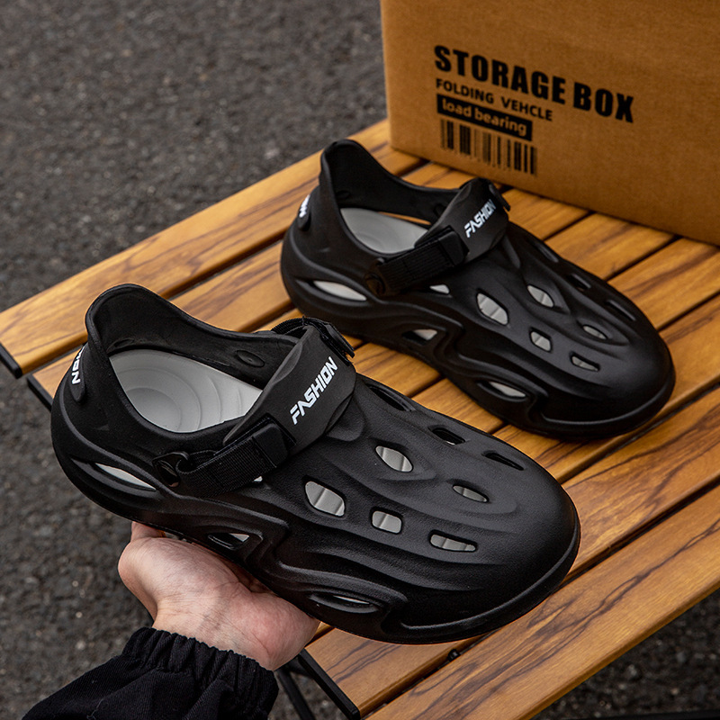ผู้ชายเหยียบอุจจาระไม่มีกลิ่นรองเท้า Crocs แบบปิดส้นสามารถใส่ขับรถได้