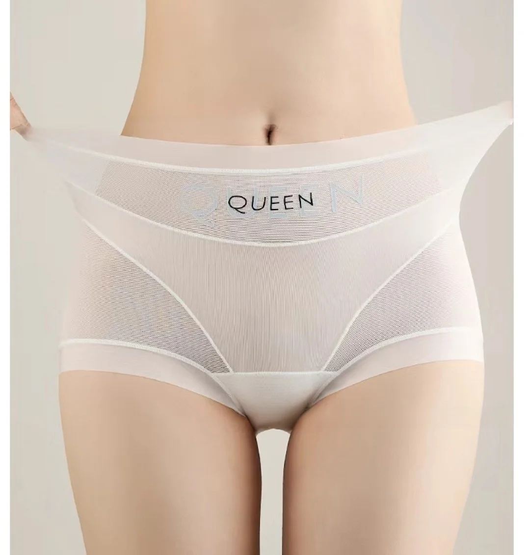 訂單量達數百萬的蕾絲內褲。這款內褲能夠收緊腹部、提臀、矯正骨盆傾斜，輕鬆打造完美蜜桃臀。彈性布料不勒身，抗菌防臭