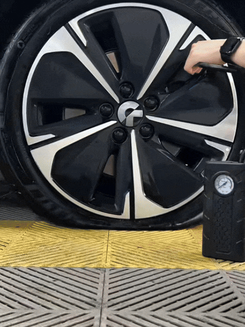 車上必備！車載無線充氣泵登場，不用插電超方便，輪胎缺氣瞬間補，體積小好收納，充氣快速又精准，開車更放心
