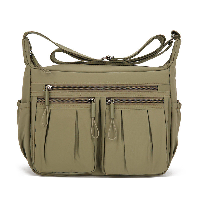 【台灣職人精神】多層次大容量單肩包，多層大容量單肩包具備超強裝載力，防刮耐磨材質更經久耐用。平價擁有的高質感收納神器，全台熱銷補貨中。