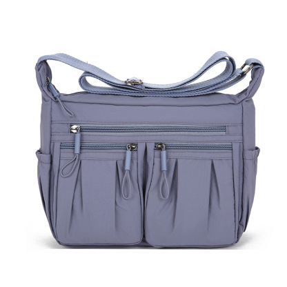 【台灣職人精神】多層次大容量單肩包，多層大容量單肩包具備超強裝載力，防刮耐磨材質更經久耐用。平價擁有的高質感收納神器，全台熱銷補貨中。