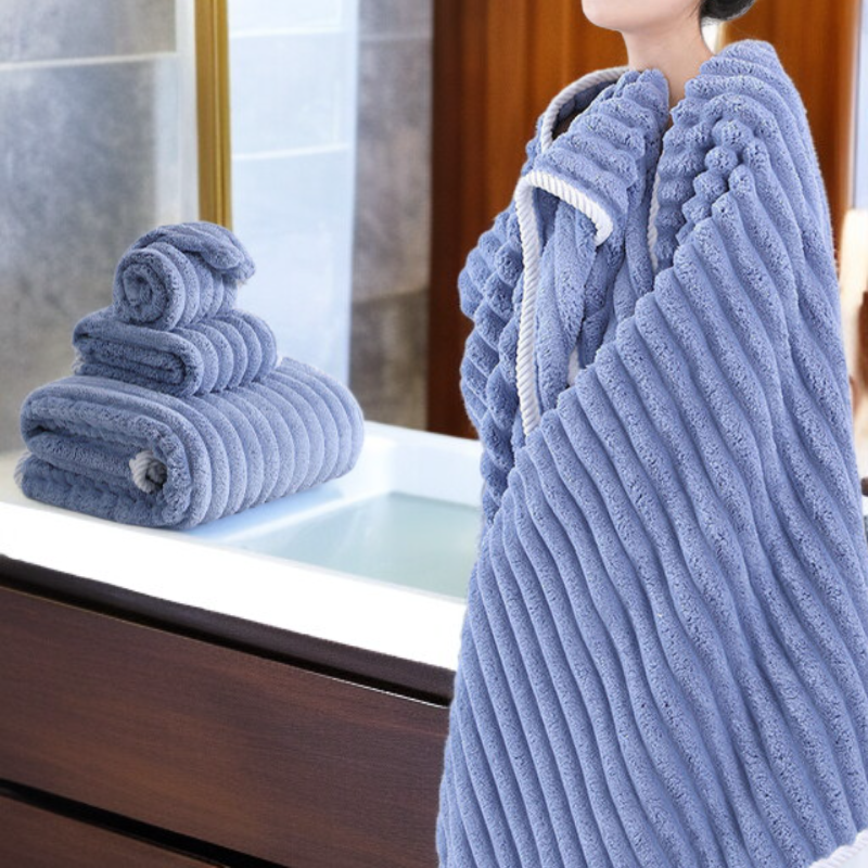 珊瑚絨雲朵格浴巾套裝展示