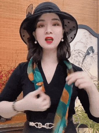 女百搭保暖護頸小圍巾-新款旅遊拍照披肩，多種穿法都非常好看！ #絲巾係法大全 #度假穿搭 #披肩#出遊穿搭 #精緻女人必備