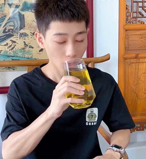 桑葉雙瓜茶,李時珍草本桑葉雙瓜茶苦瓜養生茶抖快同款袋泡茶批發代發桑葉雙瓜茶100克每袋 桑葉雙瓜茶4.gif