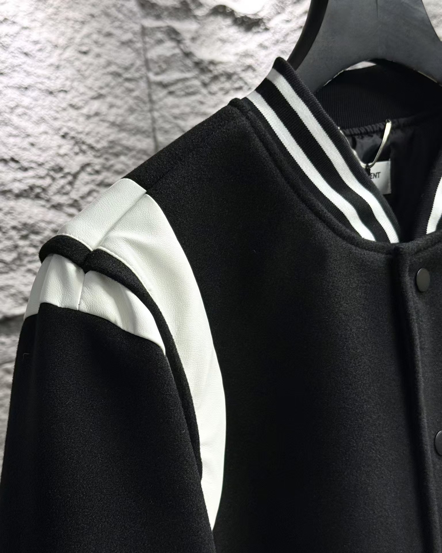 SAINT LAURENT 公式旗艦店】野球服のジャケット