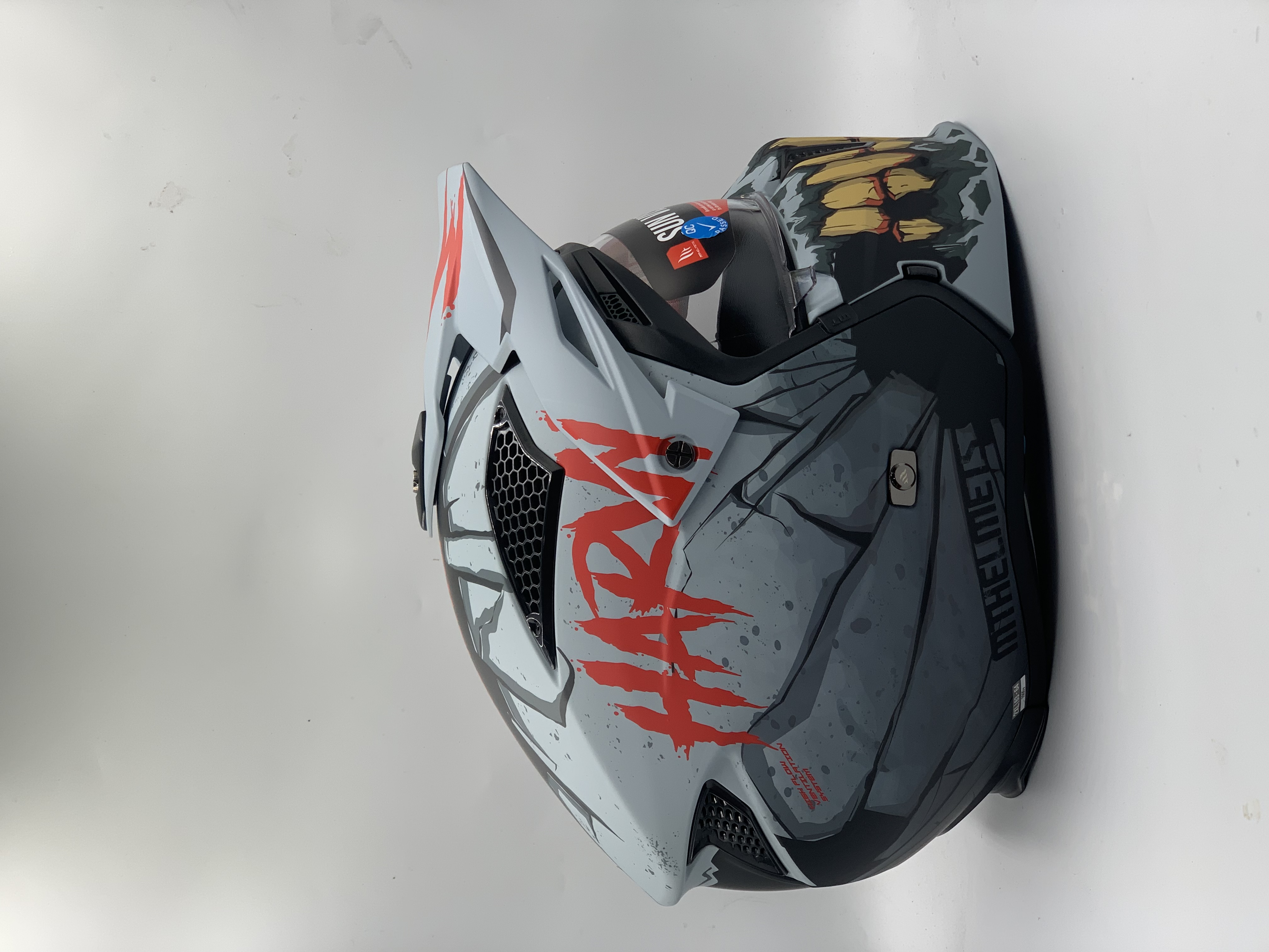 MT Helmet Street Fighter SV S Harvy A2 Matt