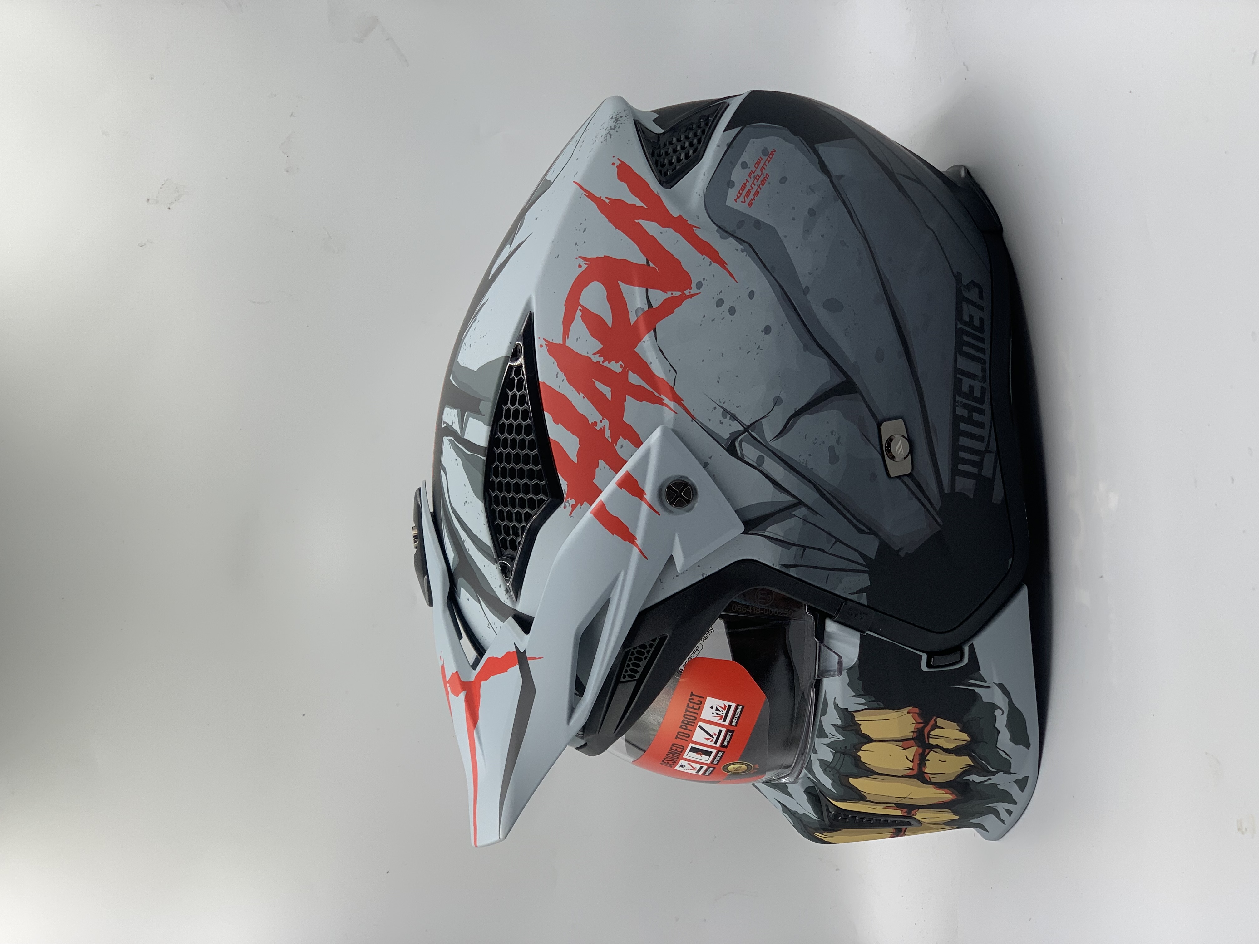 MT Helmet Street Fighter SV S Harvy A2 Matt