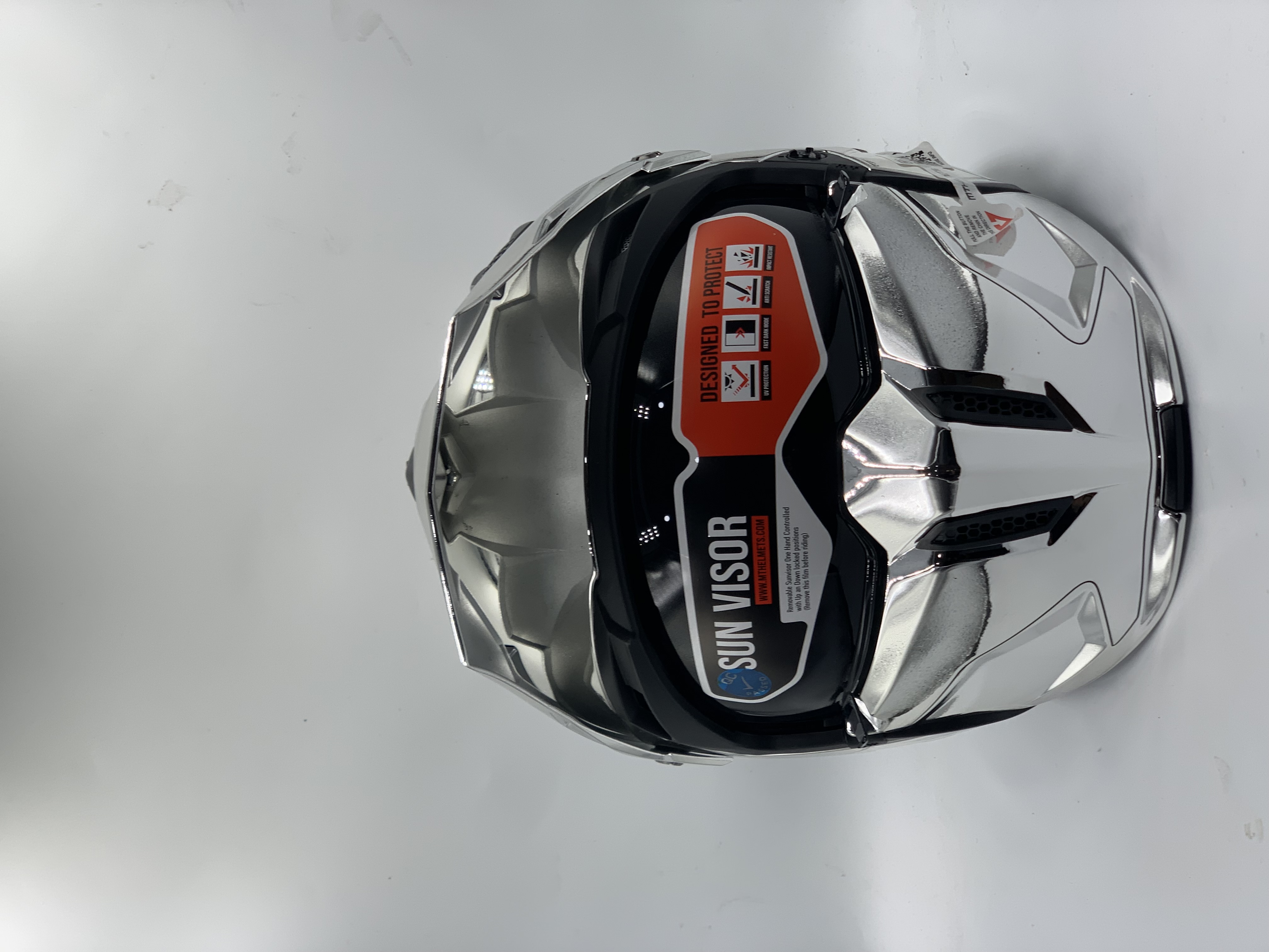 MT Helmet Street Fighter SV Chromed A2 Silver