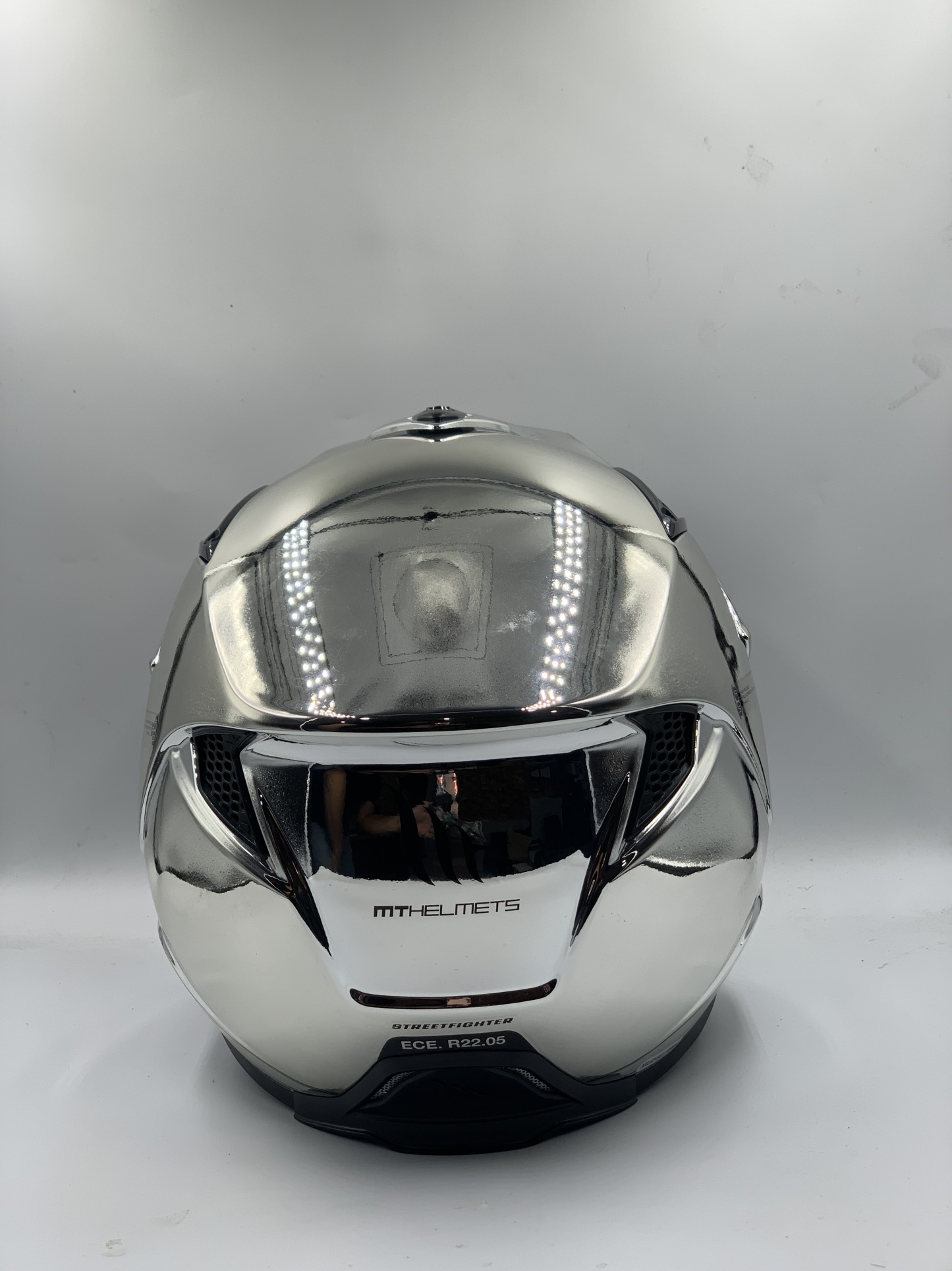MT Helmet Street Fighter SV Chromed A2 Silver