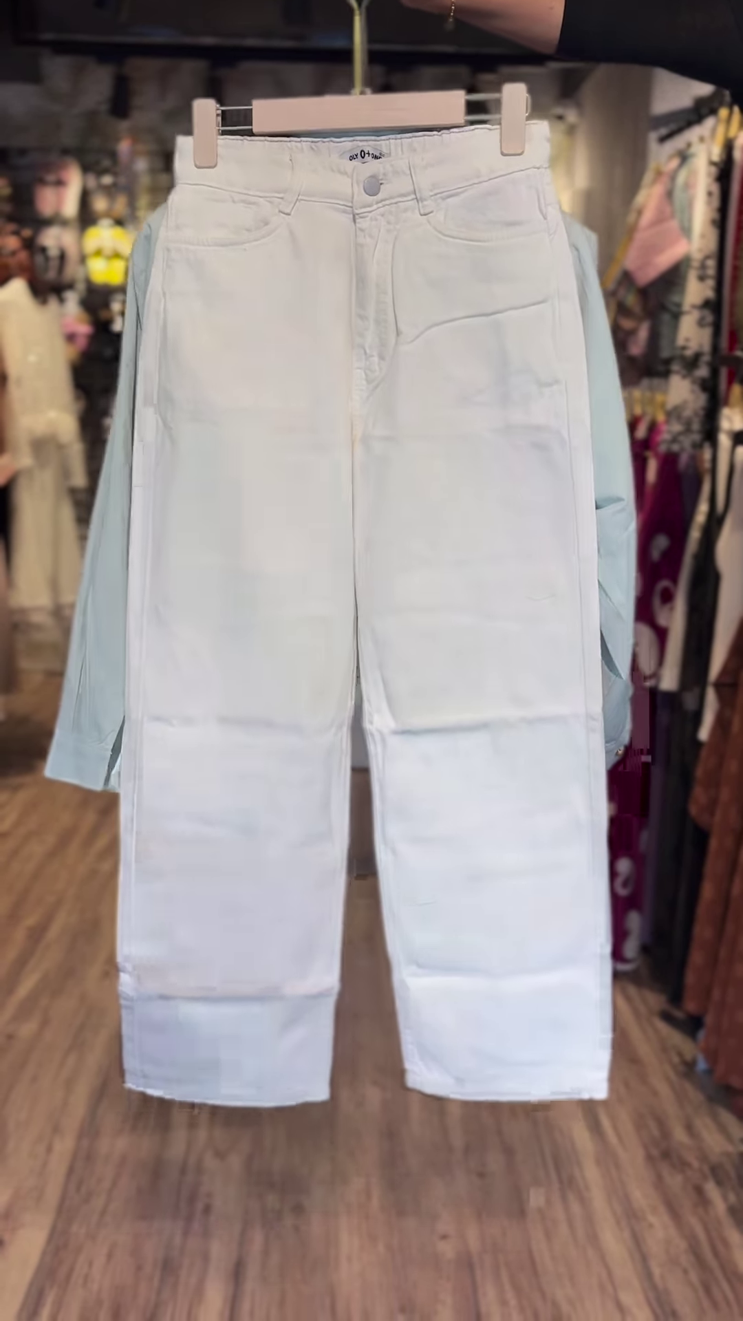 Mint Green Cropped Jacket & White Wide-Leg Pants – Minimalist Elegance with a Modern Touch