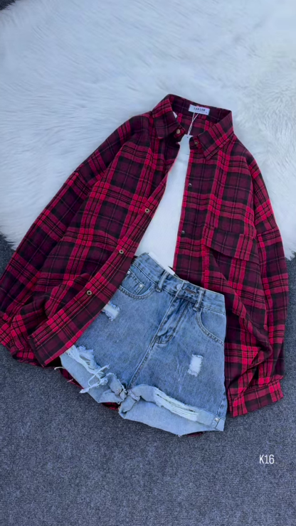 Oversized Plaid Flannel Shirt – Classic & Cozy