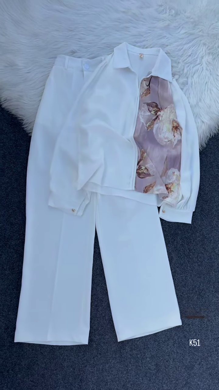 Elegant Floral Blouse & Wide-Leg Pants Set – Chic & Sophisticated