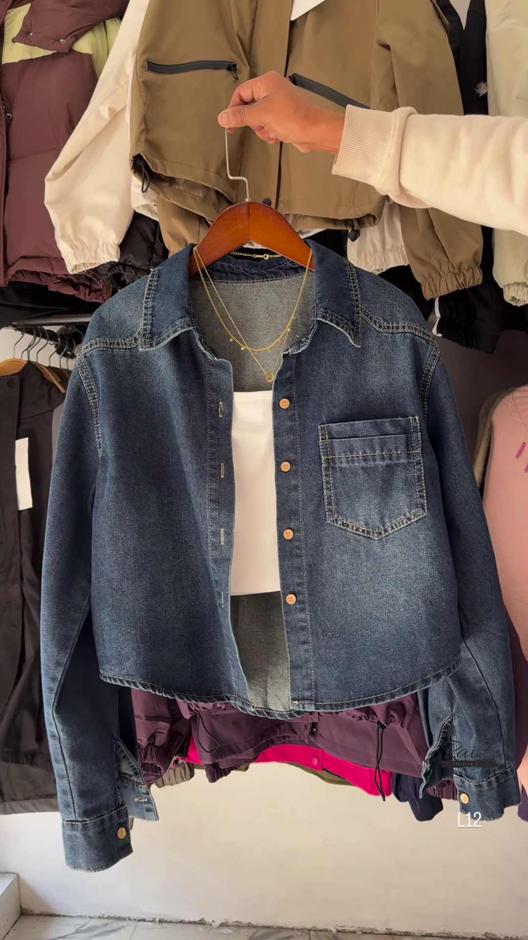 Denim Jacket – Classic & Timeless Style