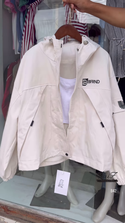 🔥 Trendy Hooded Windbreaker – Street Style Must-Have! 🔥