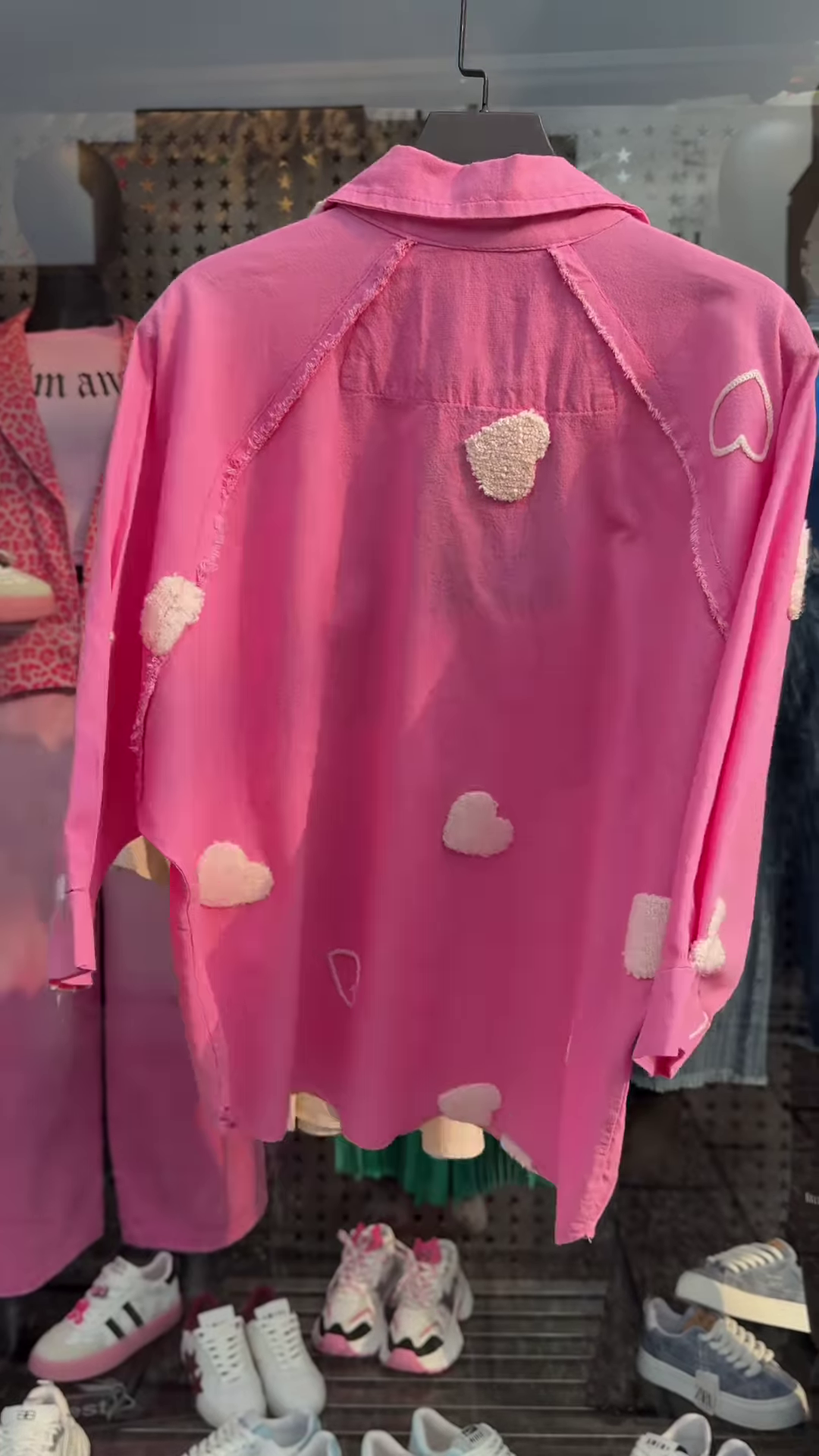 💖 Trendy Oversized Pink Heart Shirt – Now in 5 Colors! 💖