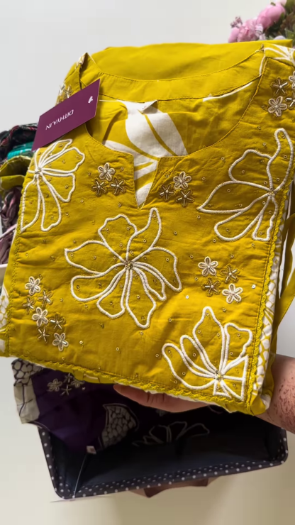 Multicolor Floral Fusion – Vibrant Ethnic Elegance