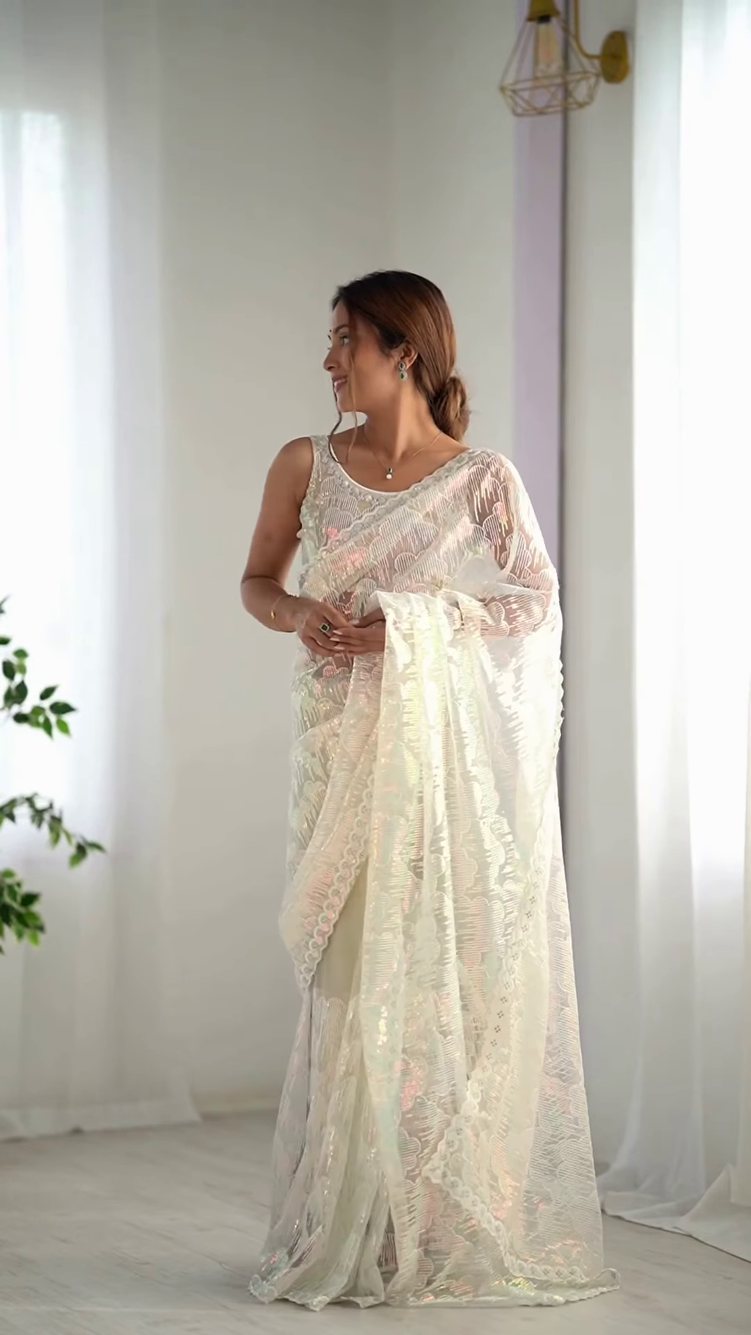 Ivory Elegance – A Saree of Pure Grace